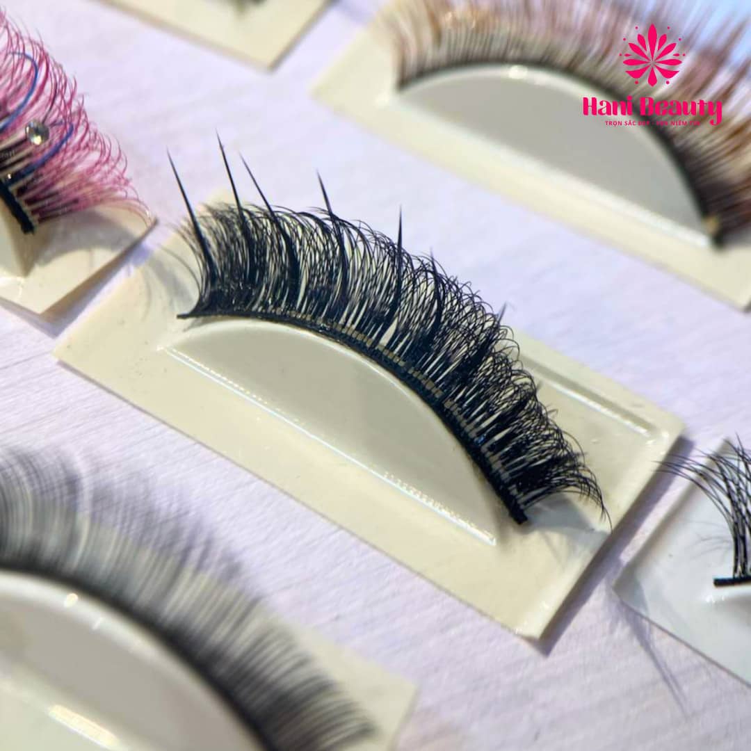 Trải nghiệm khóa học nối mi 1 tháng tại Hani Academy, nắm vững kỹ thuật nối mi cơ bản và nâng cao chuẩn salon.