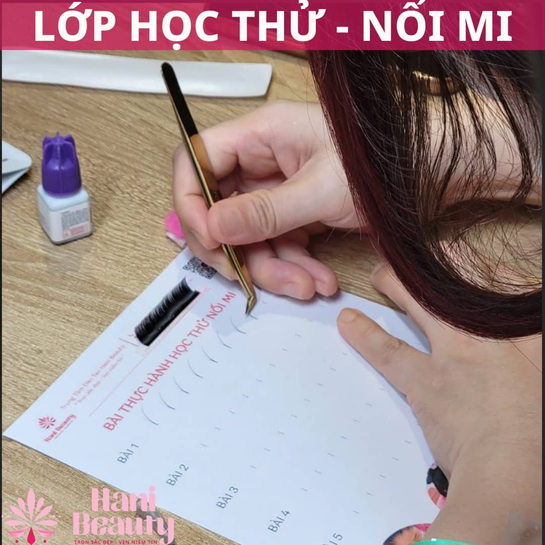 Khóa học nối mi chi phí trọn gói, bảo hành kiến thức trọn đời, học lại miễn phí khi cần.