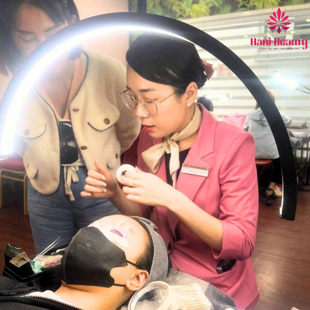 Top Địa Chỉ Dạy Học Nối Mi 