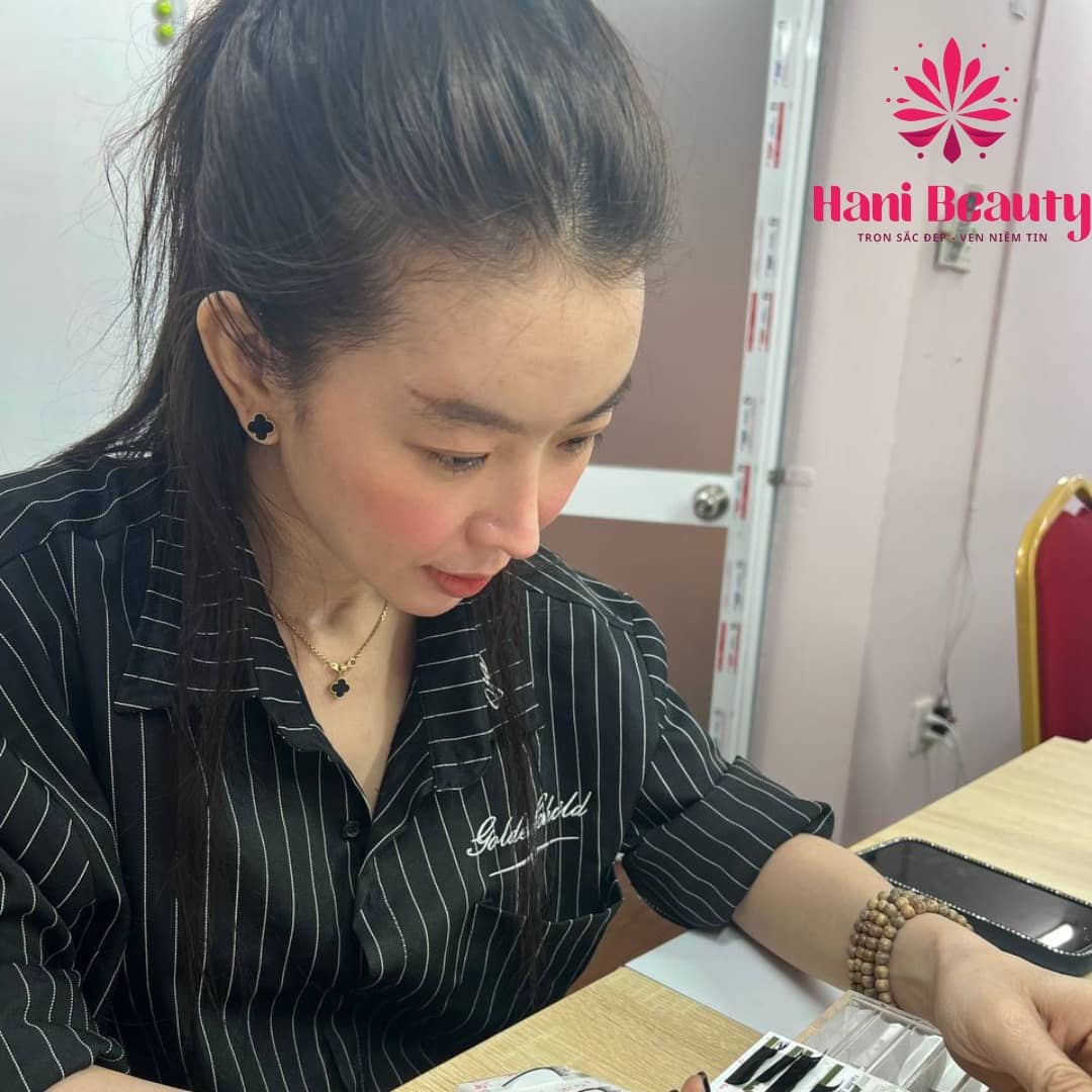 5 Sai Lầm Thường Gặp Khi Dạy Nối Mi Cho Người Mới – Cách Khắc Phục