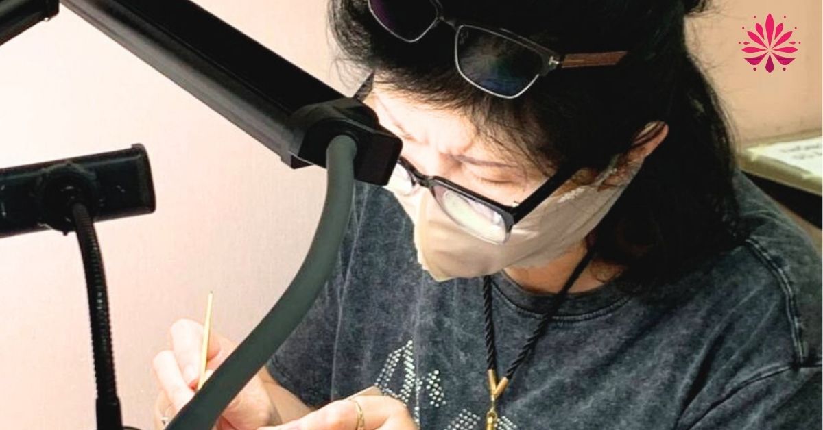 Trung tâm tặng uốn mi 1 trục cho học viên khi tham gia khóa đào tạo tay nghề nối mi