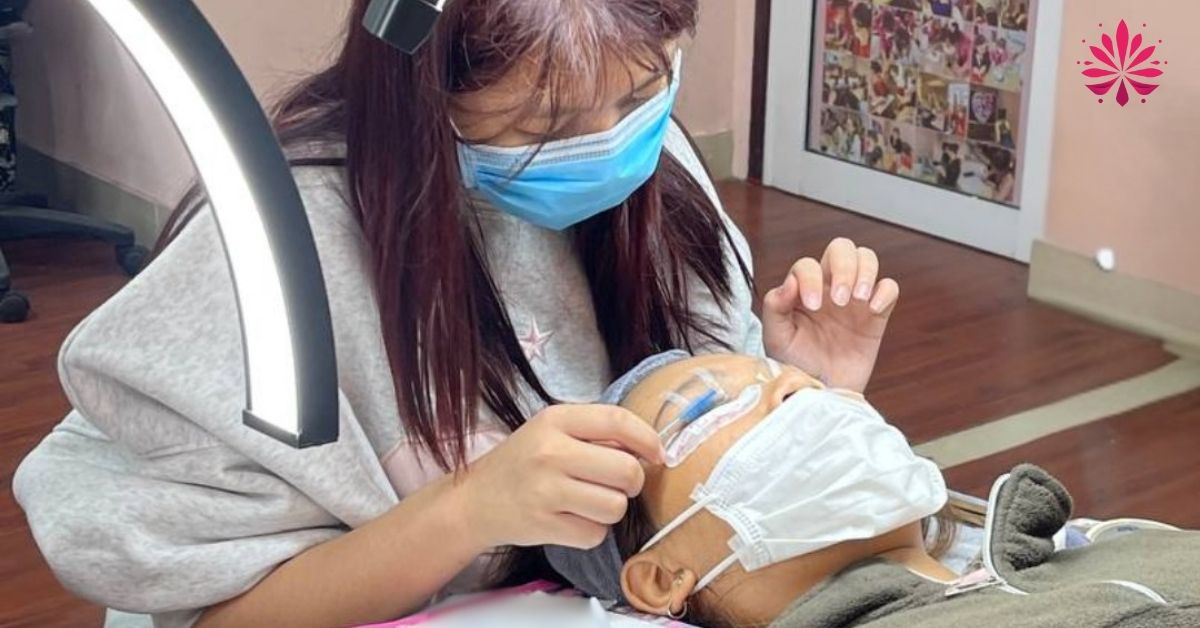 Anh chị em có thể học nghề Mi ca sáng thuận tiện tại trung tâm