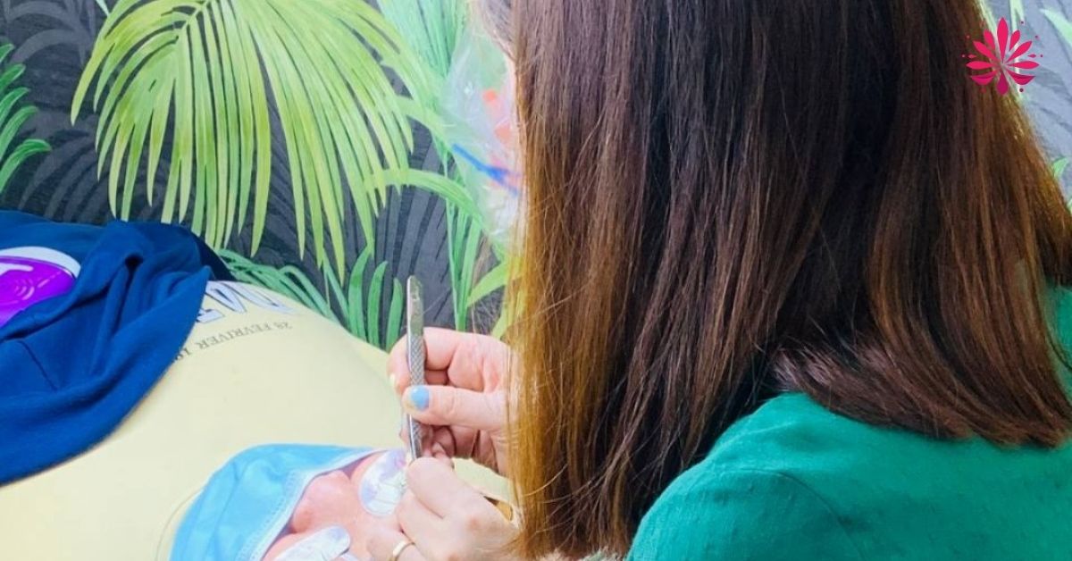 Học nối mi nâng cao cho người mới ai cũng được chuẩn bị đầy đủ dụng cụ cơ bản