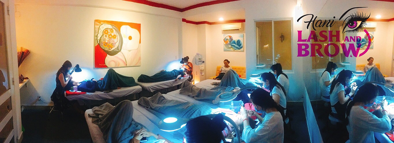 Đừng trở thành thợ nối mi bình thường mà là